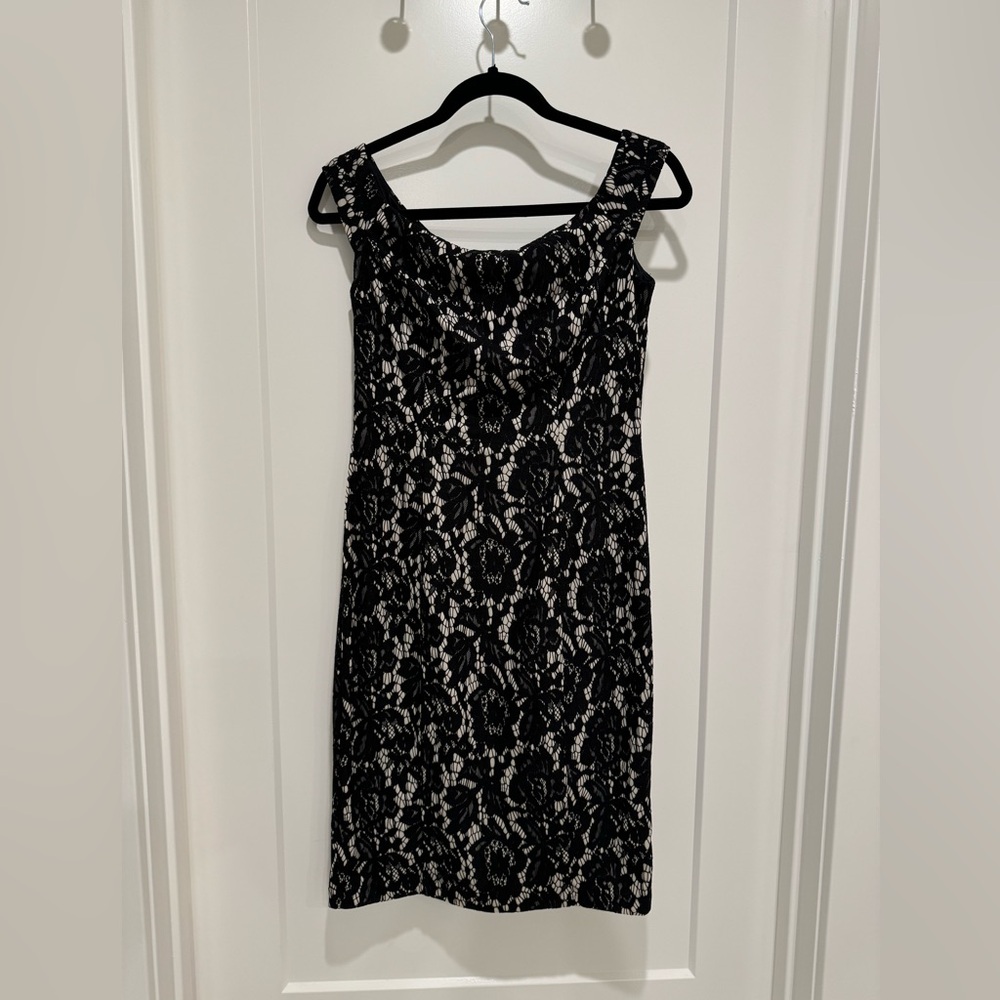Vince Camuto black lace dress size 4